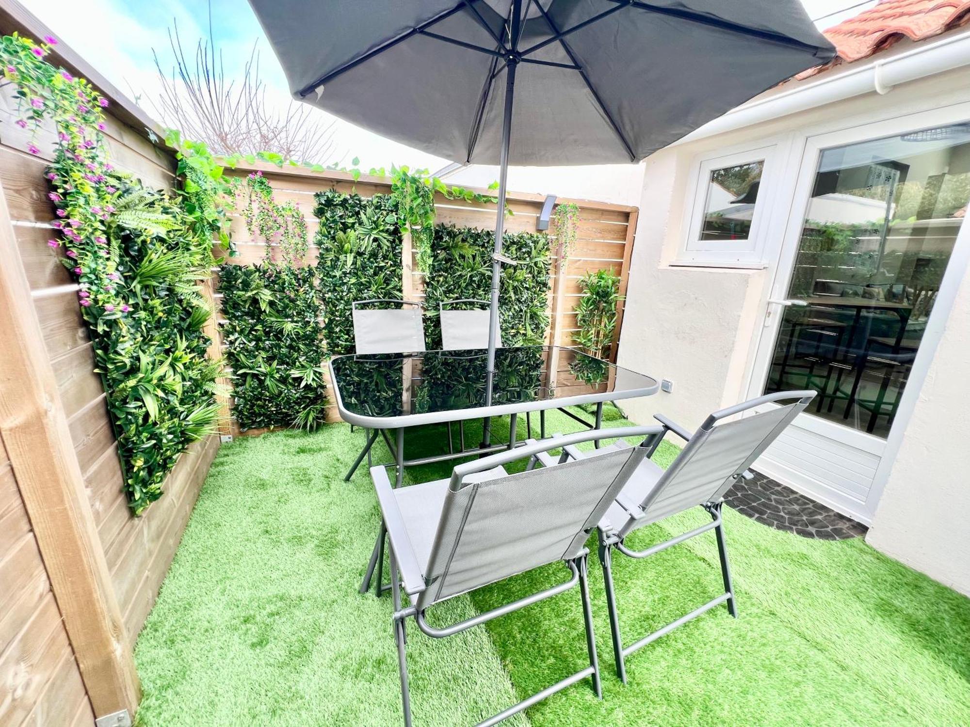 Charmante Maison De - Patio - Wifi - Parking Gratuit Holiday home La Rochelle (Charente-Maritime)